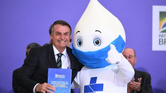 Bolsonaro baja el tono a la disputa por las vacunas: “Después de la tempestad, la bonanza”