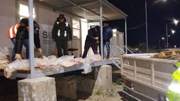 "En Puente Dique": ¿Gendarmería robó carne decomisada en Río Negro?