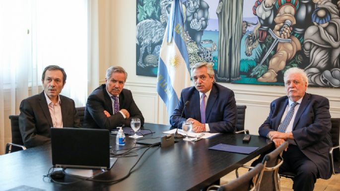 Fernández encabeza una reunión con líderes del Mercosur en alerta por el coronavirus