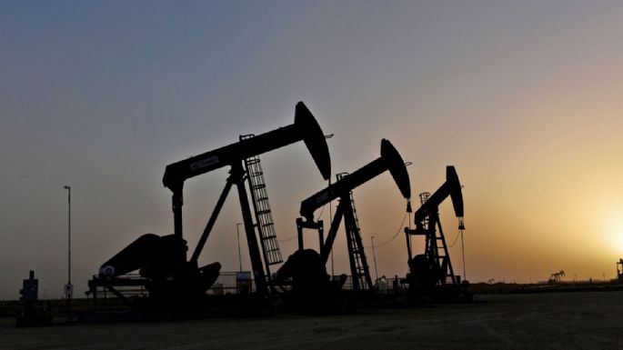 Los precios del petróleo caen en las bolsas globales