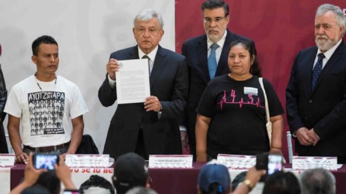 López Obrador se comprometió a trabajar para resolver el caso Ayotzinapa