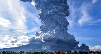 Volcán Sinabung en Indonesia entró en erupción: el video