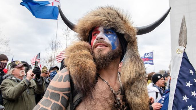 El insólito pedido de Jacob Chansley, el “vikingo” del asalto al Capitolio, a Donald Trump