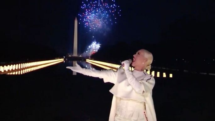 Katy Perry enamoró al mundo entero con su look para "Celebrating América"