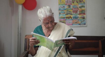Cumplir los sueños a cualquier edad: a los 104 años, una mujer de India aprendió a leer y escribir