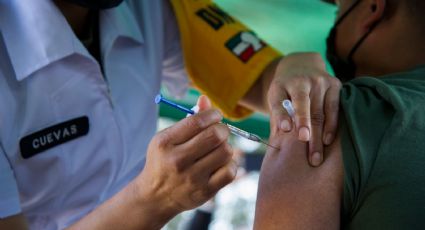 México supera el cuarto millón de vacunados, mientras la cifra de fallecidos aumenta