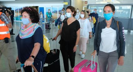 España evalúa levantar las restricciones de viaje con Argentina y otros países