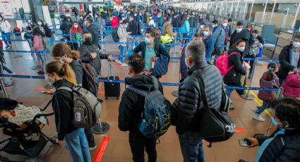 Denuncian demoras de tres horas en el aeropuerto para ingresar a Chile: ciudadanos indignados