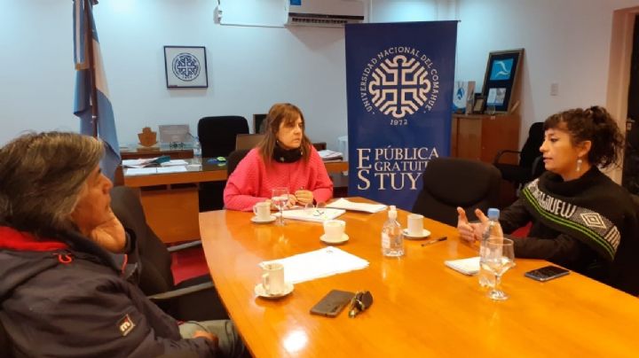 Por una “universidad intercultural”: rectora de la UNCo se reunió con representantes mapuches
