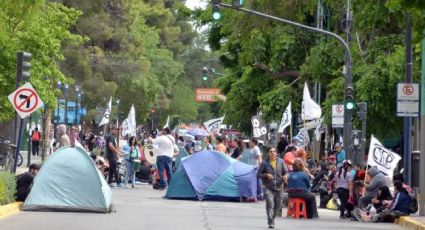La Municipalidad de Neuquén volvió a denunciar los acampes y los cortes en la Avenida Argentina