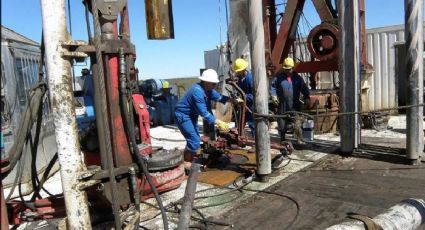 Petroleros negociarán aumentos salariales del 100% y revisión trimestral