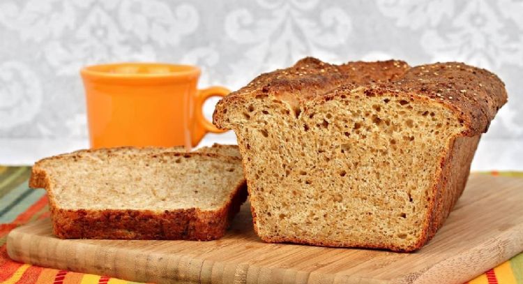 Pan de quinoa en sartén: crujiente y nutritivo para una comida exprés y deliciosa