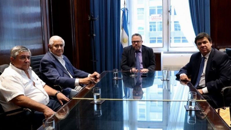 "¡Encuentro clave!" Pereyra se reunió con los ministros de Desarrollo Productivo y de Trabajo