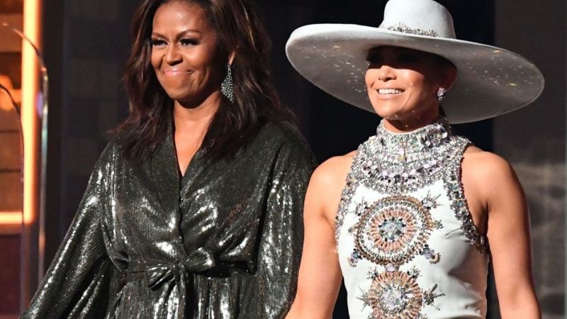 ¡Explota todo! Michelle Obama se entrena al ritmo de ¡Cardi B, Ariana Grande y Jennifer López!