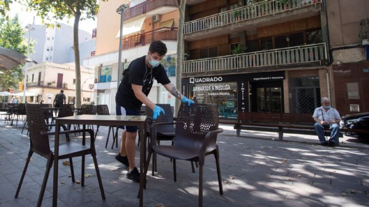 Después de Madrid, Cataluña en alerta: cierran bares y restaurantes