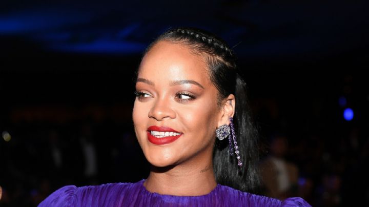 Nuevo video a la vista: Rihanna fue fotografiada saliendo de una presunta grabación musical