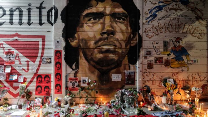 "De rodillas ante Dios": así peregrinó un fiel de Diego Armando Maradona hasta el velatorio