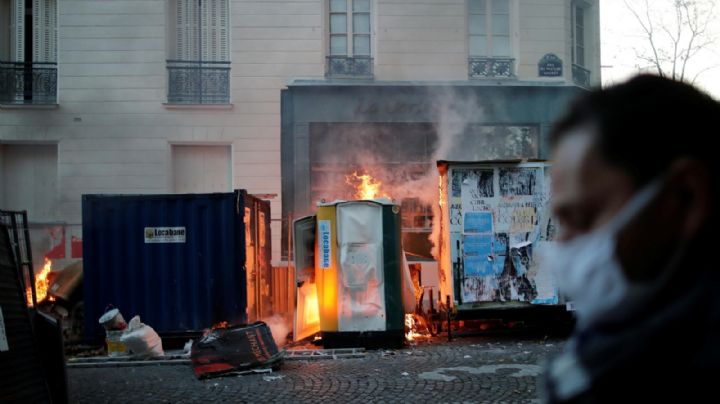 Caos en Francia: manifestantes se enfrentan a las fuerzas de seguridad en las calles de París