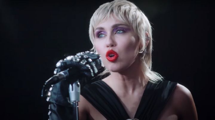 “No puedo sentarme aquí”: el difícil momento que pasó Miley Cyrus en este confinamiento