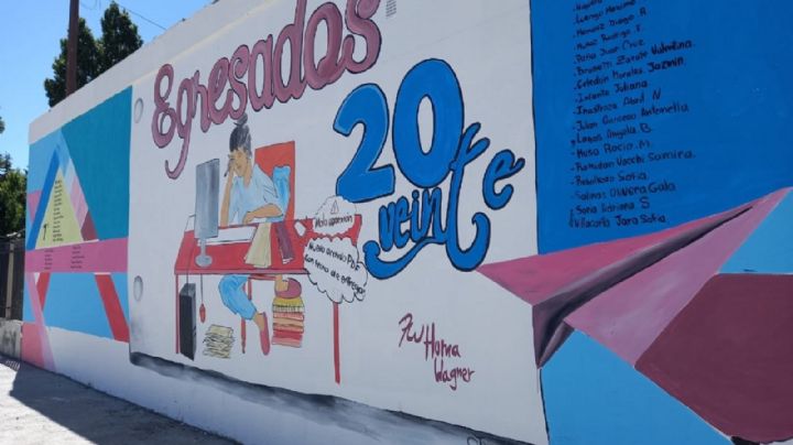 Zapala: en un acto presencial, alumnos egresados de la Escuela 257 inauguraron un mural