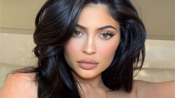 ¡OMG! Kylie Jenner ha ido demasiado lejos con estas polémicas fotos a su hija ¡Mirá!