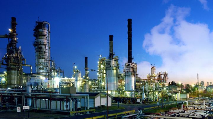 El sector químico y petroquímico registró una baja del 28% durante febrero