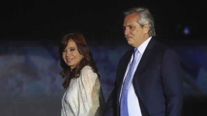 "Un momento difícil para la historia": el mensaje de Alberto y Cristina Fernández por el 25 de mayo