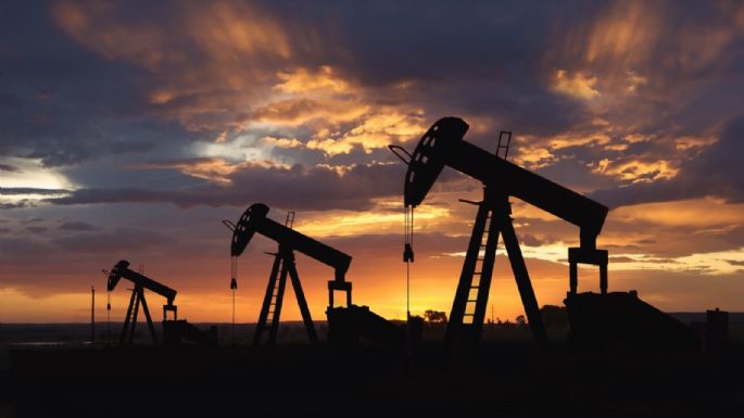 La producción de petróleo bajó levemente durante junio