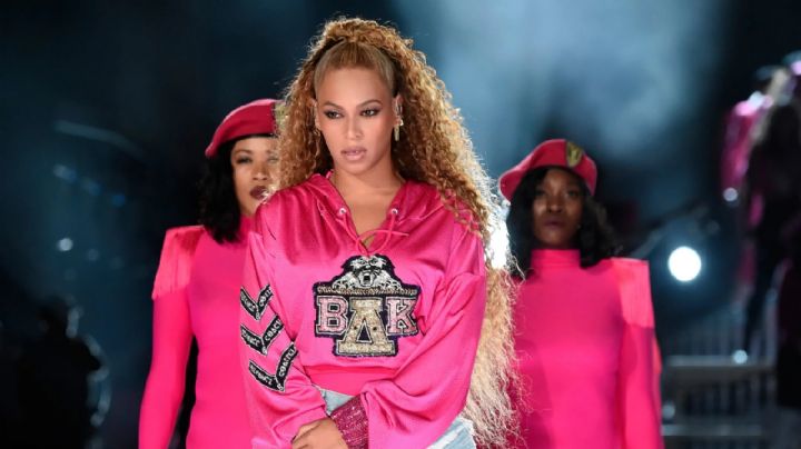 Con 63 vestidos, Beyoncé lanza esta superproducción que revaloriza la cultura afro