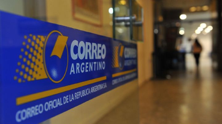 Comodoro Rivadavia: un bloque de cemento cayó sobre un joven en la puerta del Correo