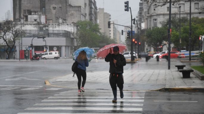Tormenta, lluvia y nieve: hay alerta meteorológica en 16 provincias para el sábado