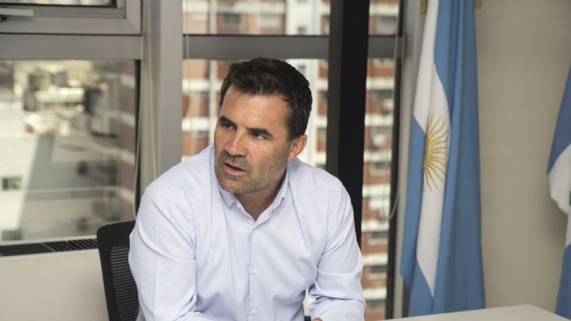 Darío Martínez anunció un récord en la producción nacional de petróleo durante noviembre