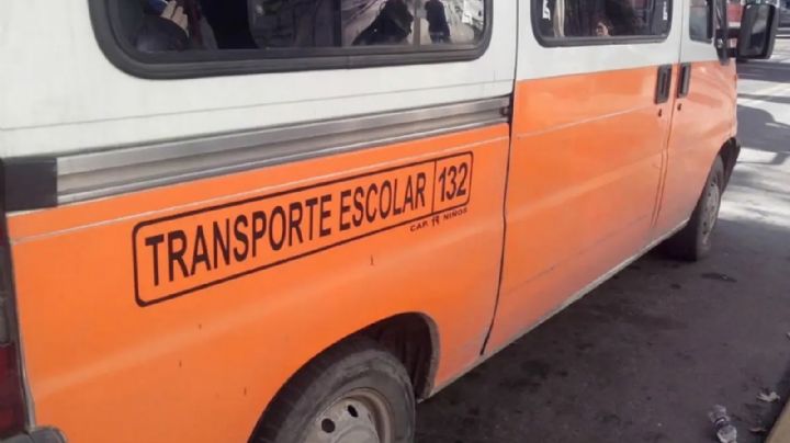 Un menor quedó encerrado y solo en un transporte escolar en Andacollo
