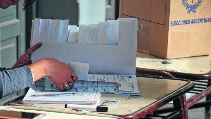 Elecciones 2021: oficinas del Renaper y del Registro Civil permanecerán abiertas hoy y mañana
