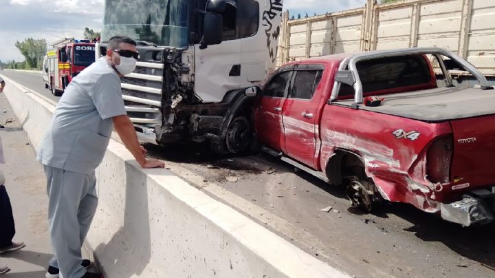 Brutal accidente vial en Fernández Oro