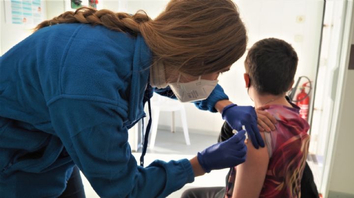 Plan de vacunación en Neuquén: dónde se aplicarán dosis este sábado, 25 de diciembre