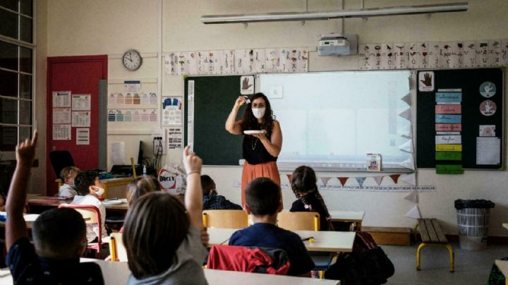 Un grupo de trabajadores sanitarios pidió al Gobierno de Francia posponer la vuelta a clases