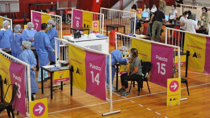 Comienza la vacunación a mayores de 80 en la Ciudad: cómo será el operativo