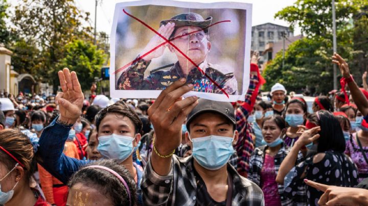 Represión en Myanmar: al menos 3 periodistas fueron detenidos en las protestas