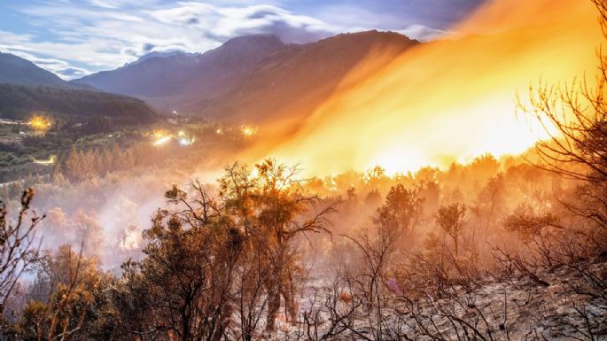 El Bolsón en alerta: las llamas están cada vez más cerca de la zona poblada