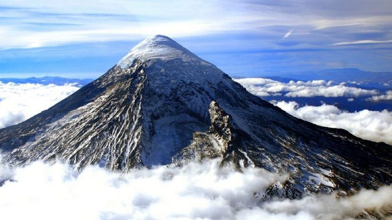 En un hecho histórico, comenzaron a instalar las estaciones de monitoreo del volcán Lanín
