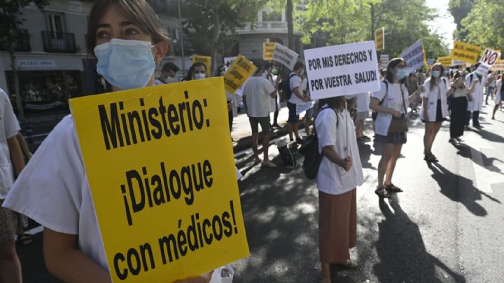 Médicos de atención primaria en Madrid inician una huelga indefinida