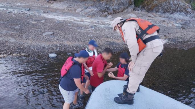 Rescate exitoso en Neuquén: Prefectura asistió a dos kayakistas