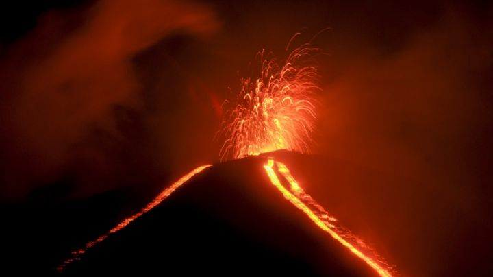 Alerta en Guatemala: ríos de lava y cenizas salen del volcán Pacaya