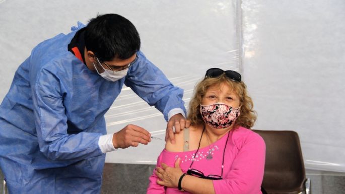 Coronavirus: Omar Gutiérrez confirmó que ya hay casi 61.000 personas vacunadas