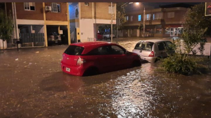 Lo que la tormenta dejó: Neuquén Capital sufrió grandes destrozos e inundaciones