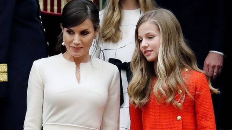 Tras los pasos de la reina Letizia: el nuevo look de la princesa Leonor