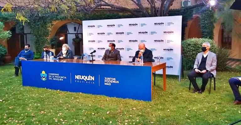 Conferencia de prensa desde Casa de Gobierno.