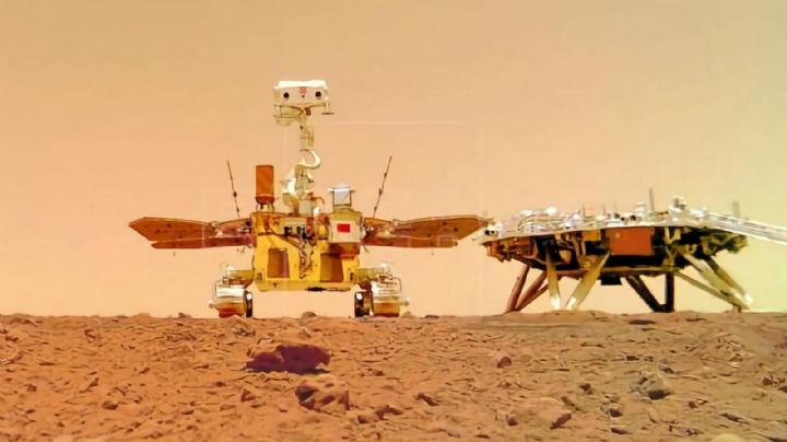 Selfie desde Marte: el Rover de China envía las primeras fotos desde el planeta rojo