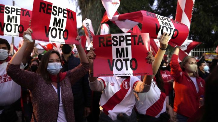 Perú: casi tres semanas de las elecciones y aún no se proclama al nuevo presidente